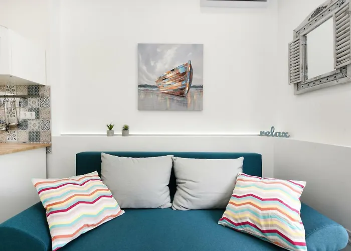 Eladora بيوغْغاد نا موغو